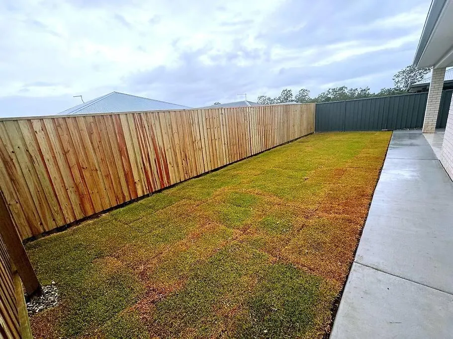 Brand New Fantastic Luxury 4 Bedroom Home Park Ridge