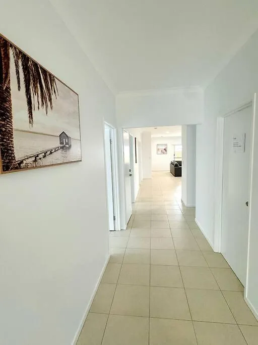 Brand New Fantastic Luxury 4 Bedroom Home Park Ridge 0*,  Australia